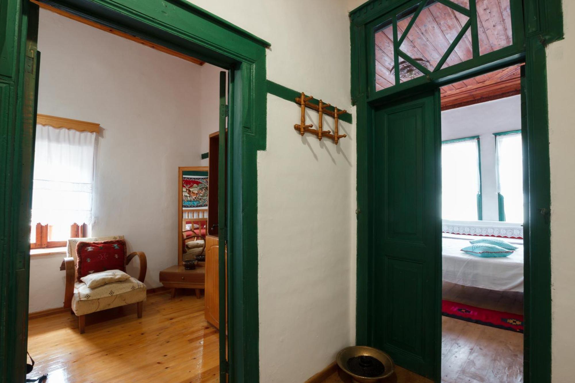 Guesthouse 1805 Gjirokaster Ngoại thất bức ảnh