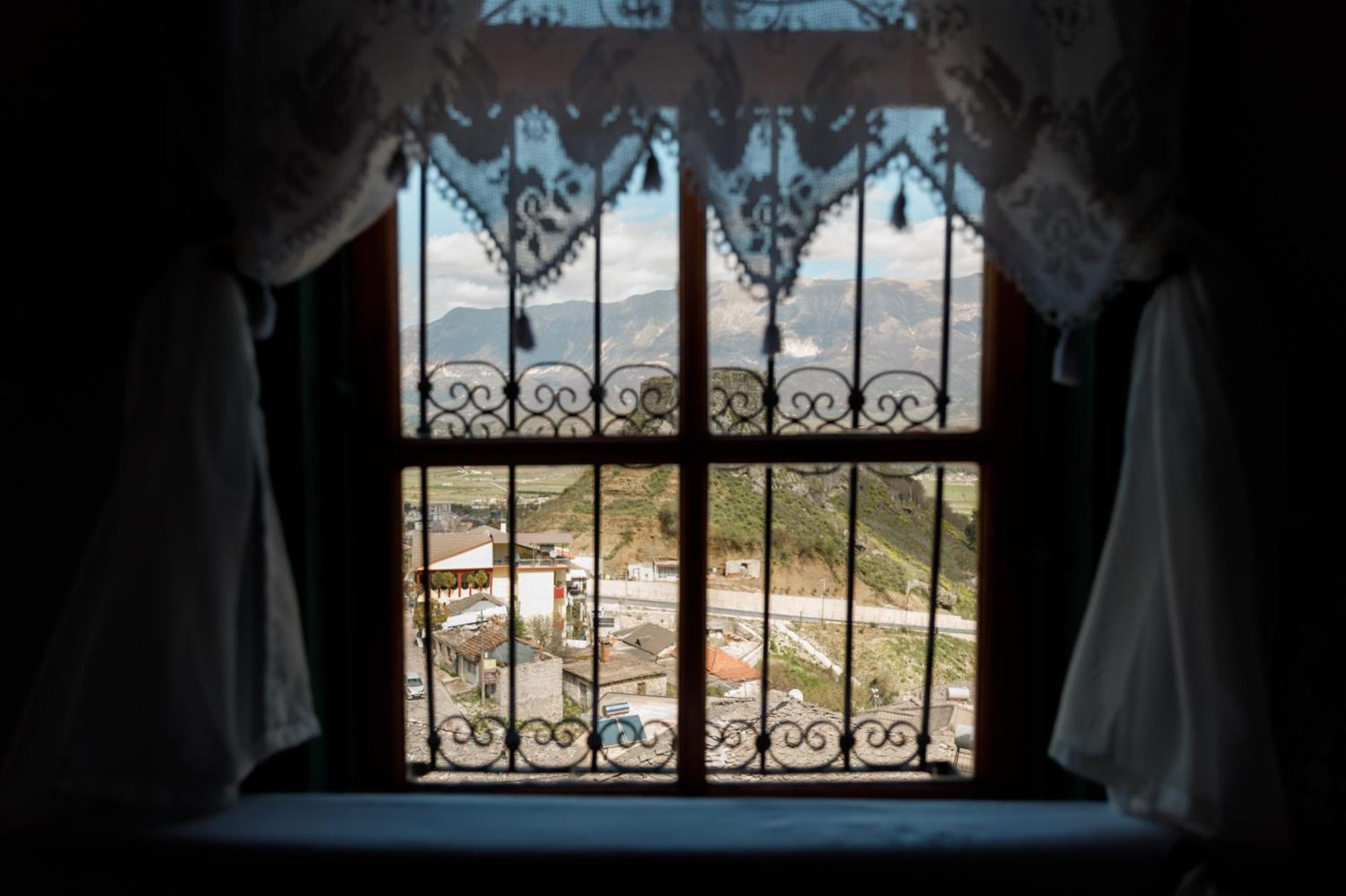 Guesthouse 1805 Gjirokaster Ngoại thất bức ảnh