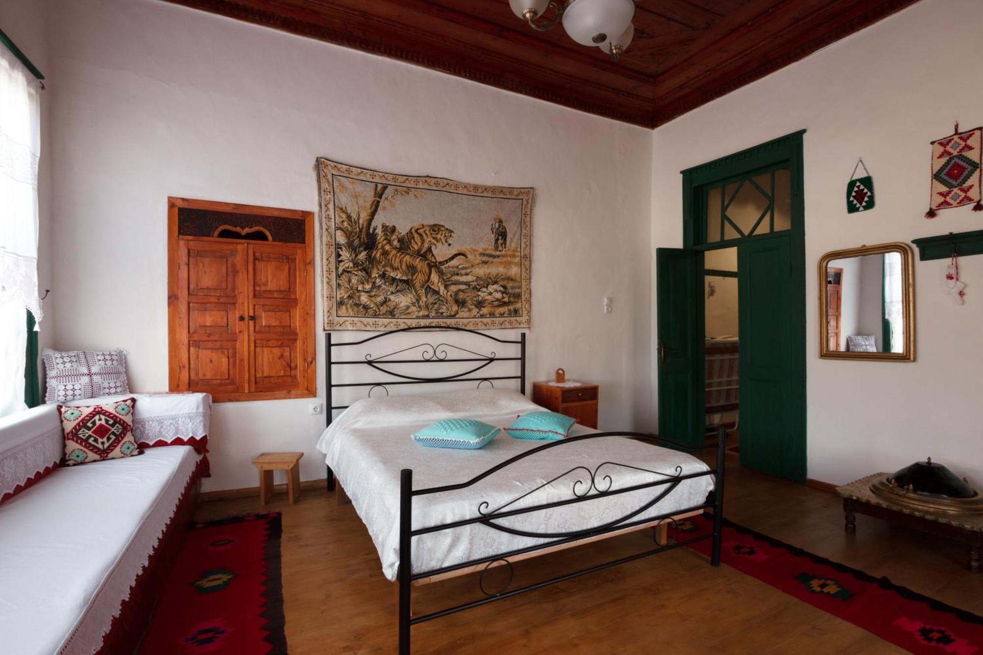Guesthouse 1805 Gjirokaster Ngoại thất bức ảnh