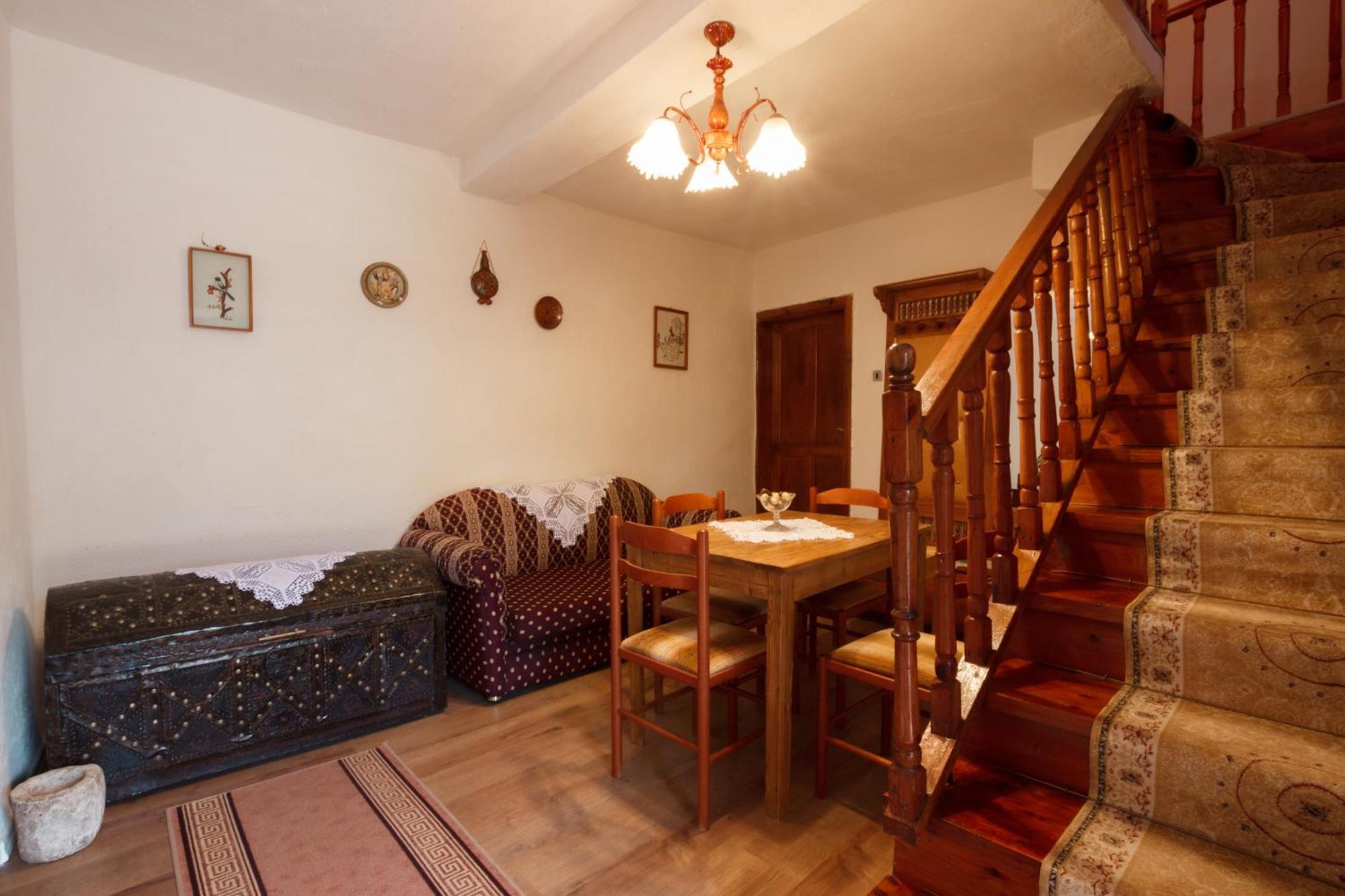 Guesthouse 1805 Gjirokaster Ngoại thất bức ảnh