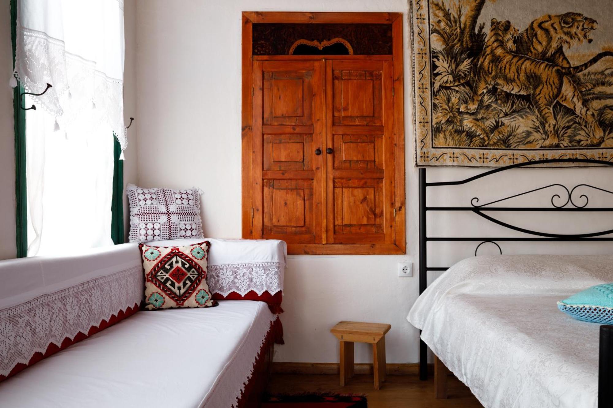 Guesthouse 1805 Gjirokaster Ngoại thất bức ảnh