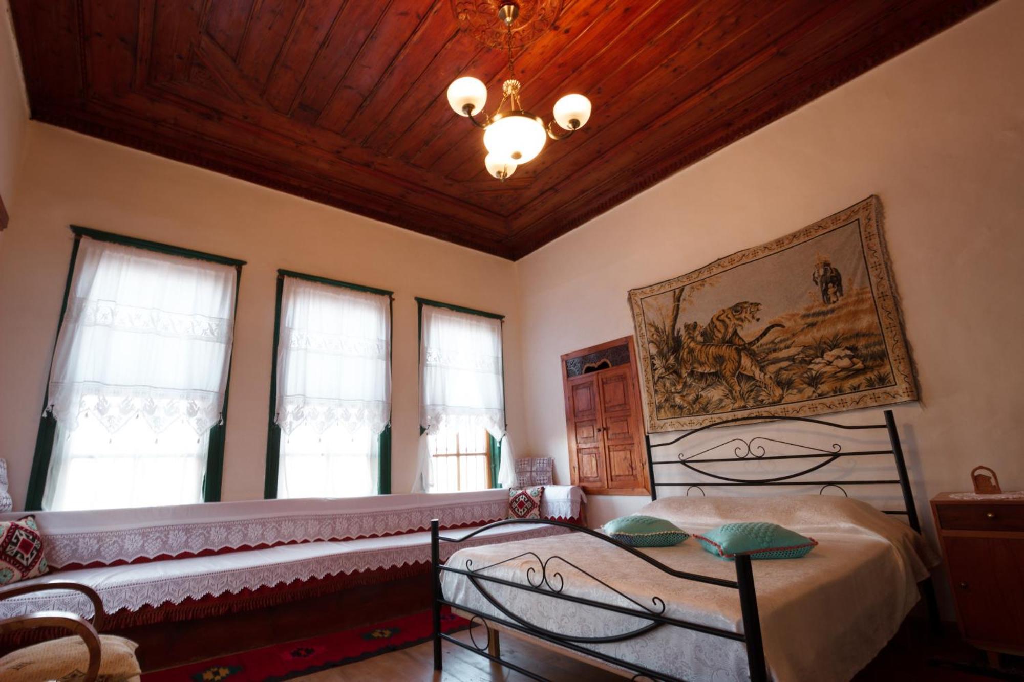 Guesthouse 1805 Gjirokaster Ngoại thất bức ảnh